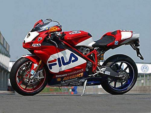 Ducati 999R Fila Toseland (2005)