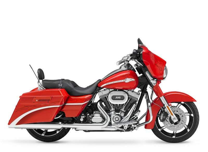 Harley Davidson FLHX SE Street Glide CVO (2010)
