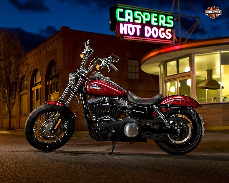 Harley Davidson Dyna Street Bob (2013)