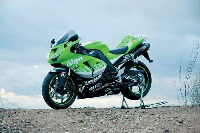 Kawasaki ZX10R MotoGP Replica (2006)