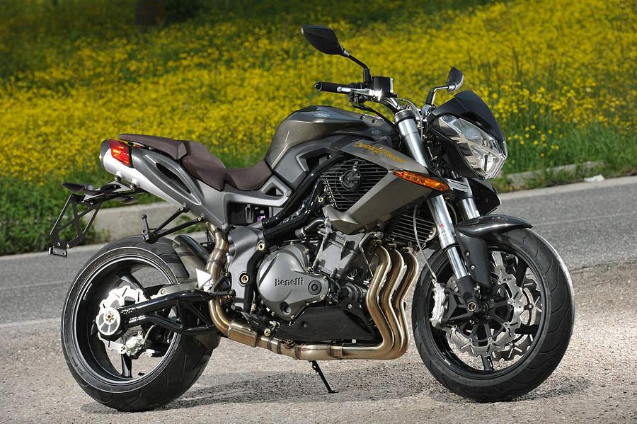 Benelli TNT Naked (2010)