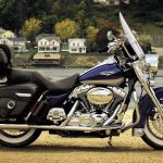 Harley Davidson FLHRC Road King Classic (2005-06)