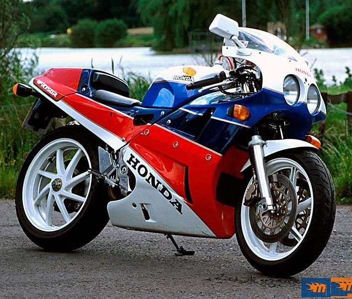 Honda VFR 750R RC30 (1990)