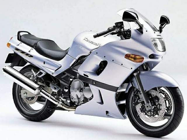 Kawasaki ZZR400 (2000-01)