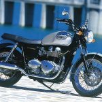 Triumph Bonneville 800 (2001-02)