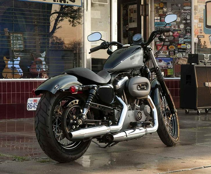 Harley Davidson XL 1200N Nightster (2011-12)